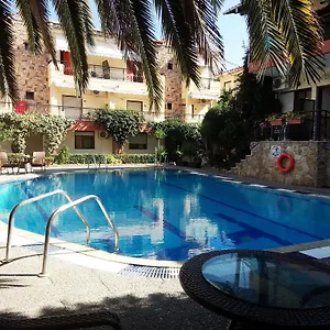 https://pelli-hotel.hotelschalkidiki.net